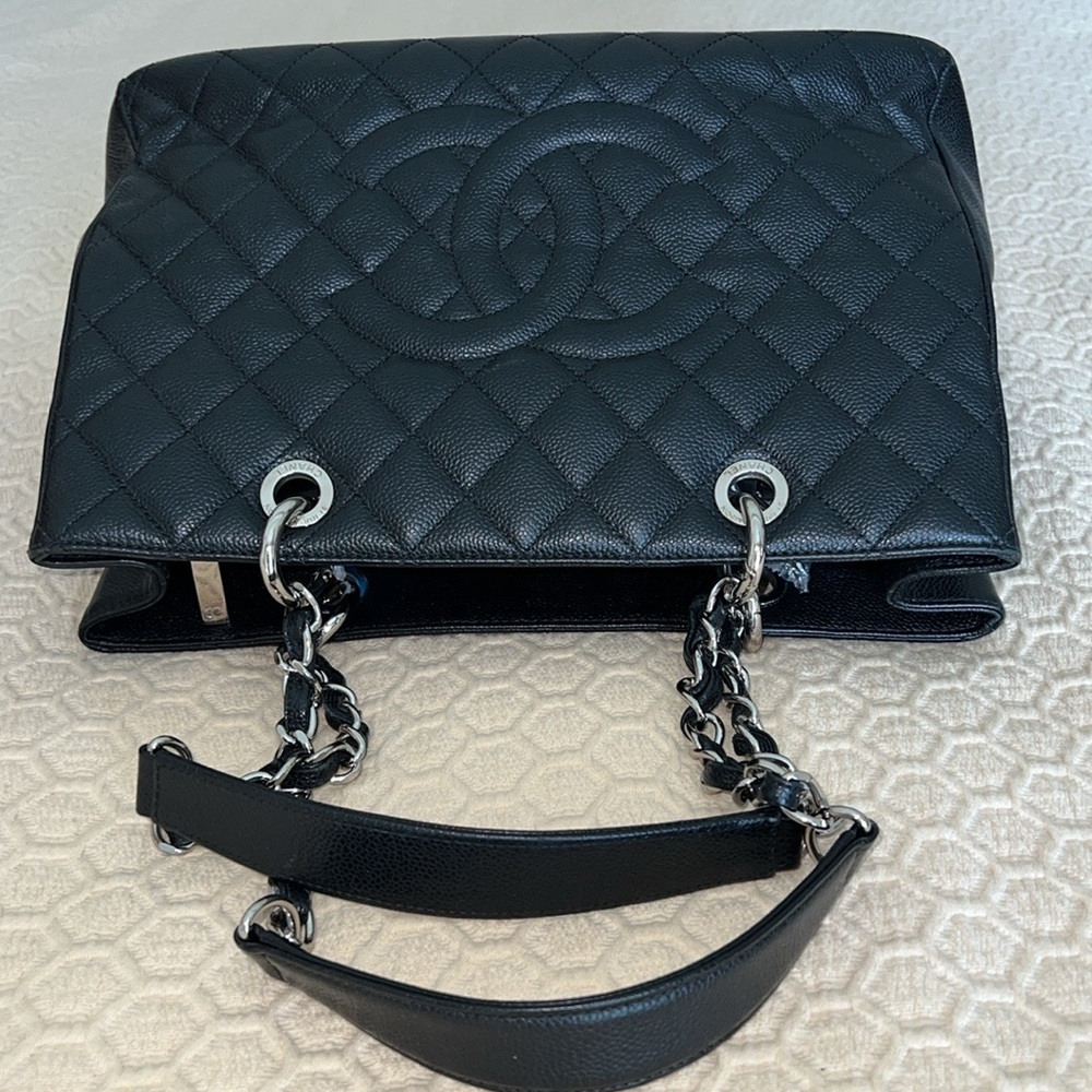 Chanel Black Quilted Leather Shoulder Bag